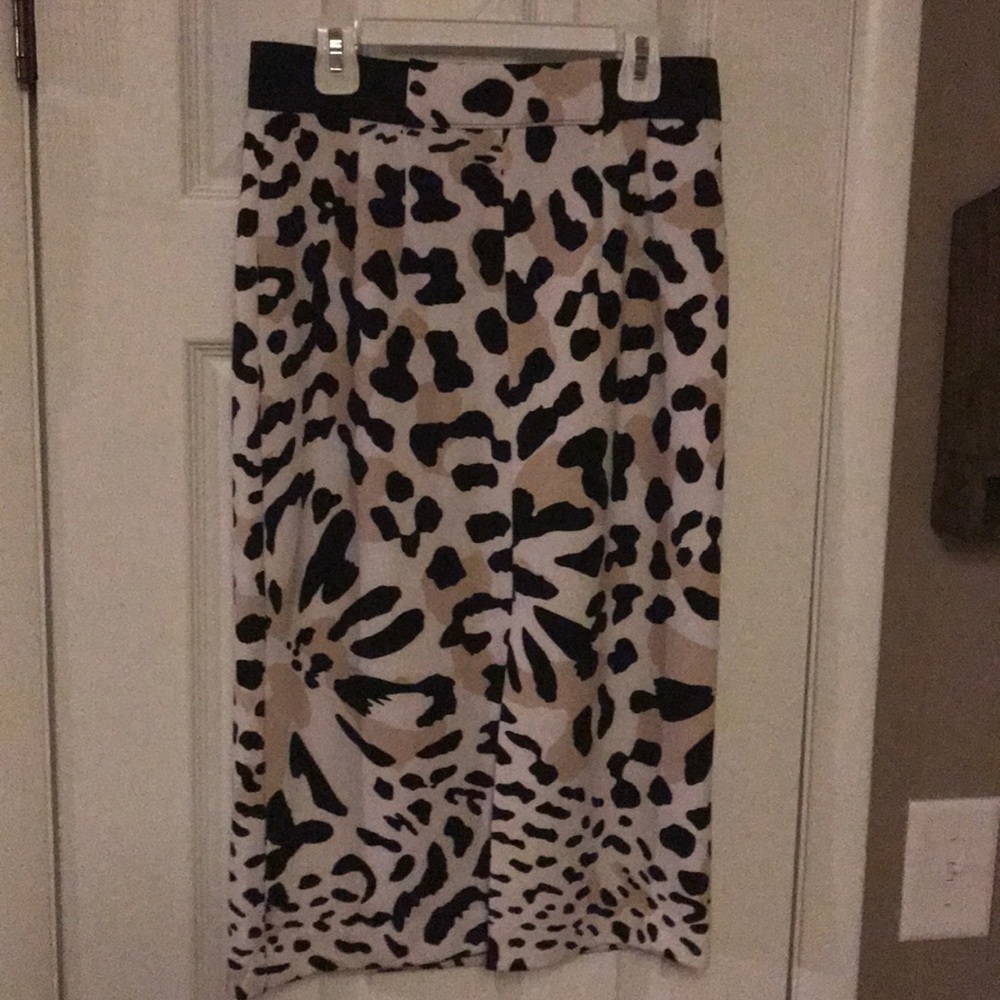 Sz 4 Women’s Animal Print knee length Pencil Skirt